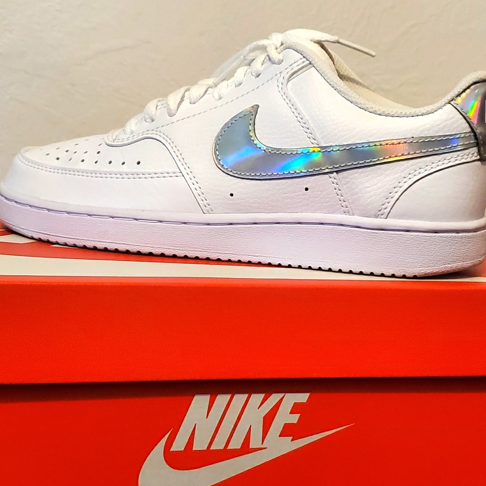 Nike Women's Court Vision Low